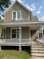 552 N Division St, Unit 1 in Appleton, WI - Building Photo