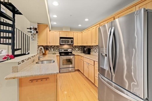 360 Revere Beach Pky, Unit 2 in Revere, MA - Building Photo - Building Photo