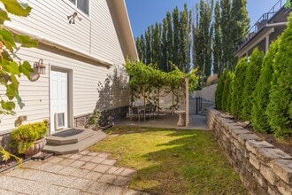 432 Lakeview Dr in Orondo, WA - Building Photo - Building Photo