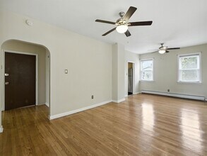 32 Gardner Ave in Jersey City, NJ - Building Photo - Building Photo