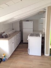 418 California St, Unit C in Huntington Beach, CA - Foto de edificio - Building Photo