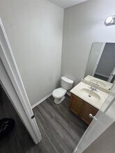 136 Cliff Height Cir in Dallas, TX - Building Photo - Building Photo