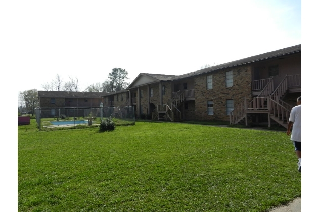 The Palms Apartments in Beaumont, TX - Building Photo