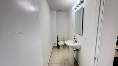 25874 SW 139th Ct in Naranja, FL - Building Photo - Building Photo