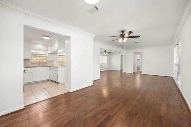 property at 1726 Wycliffe Dr