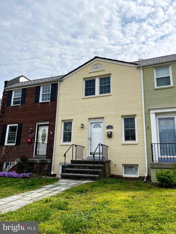 property at 1135 Colonial Ave