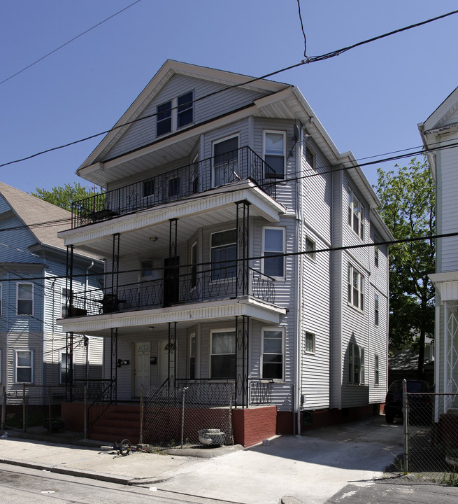 22 Norwich Ave in Providence, RI - Building Photo