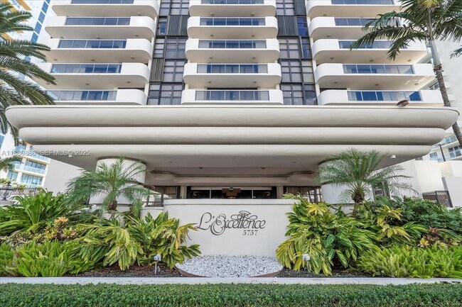 5757 Collins Ave in Miami Beach, FL - Foto de edificio - Building Photo