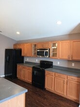 4162 Waltham Forest Dr in Tavares, FL - Building Photo - Building Photo