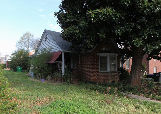 229-231 N Torrence St in Charlotte, NC - Building Photo - Building Photo