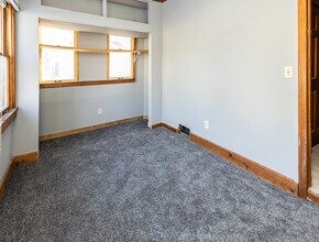 818 Edmund Ave W, Unit 1 in St. Paul, MN - Foto de edificio - Building Photo