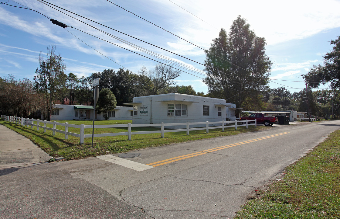 1111 W Reynolds Ave in Plant City, FL - Foto de edificio