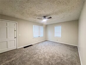 283 Forgham Rd in Rochester, NY - Building Photo - Building Photo