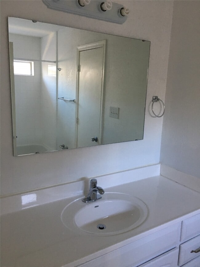 10802 Heatherford Dr