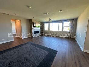1204 Spur Wy in Gardnerville, NV - Building Photo - Building Photo