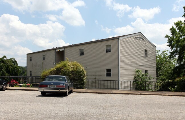 Mountain Villa Apartments in Birmingham, AL - Building Photo - Building Photo