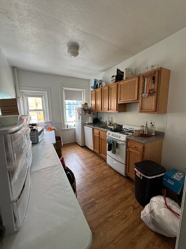 property at 7 Mount Hood Rd
