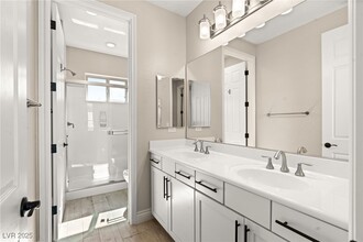 65 Grand Masters Dr in Las Vegas, NV - Building Photo - Building Photo