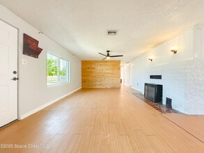 541 E Fee Ave in Melbourne, FL - Building Photo - Building Photo