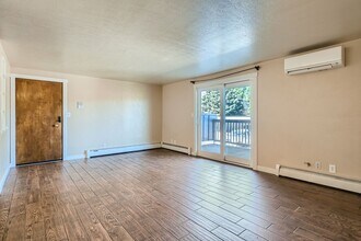 1705 30th St, Unit 101 in Greeley, CO - Foto de edificio - Building Photo