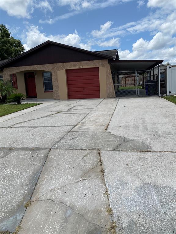 1725 Julian Ln Dr in Tampa, FL - Building Photo - Building Photo