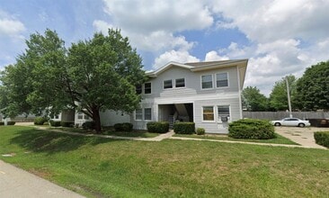 306 Wigwam St in Heyworth, IL - Building Photo - Building Photo