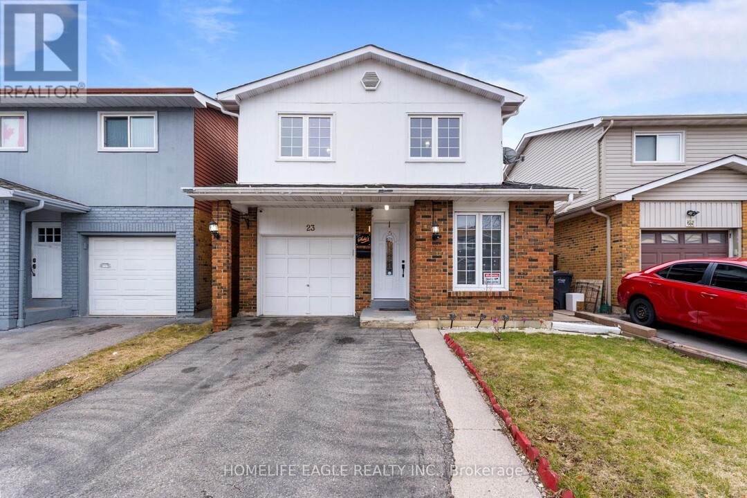 23 Lindridge Ave in Brampton, ON - Building Photo