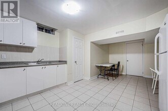 226 Helen Ave in Markham, ON - Building Photo - Building Photo