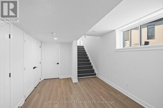 1140 Moore St in Brockville, ON - Building Photo - Building Photo