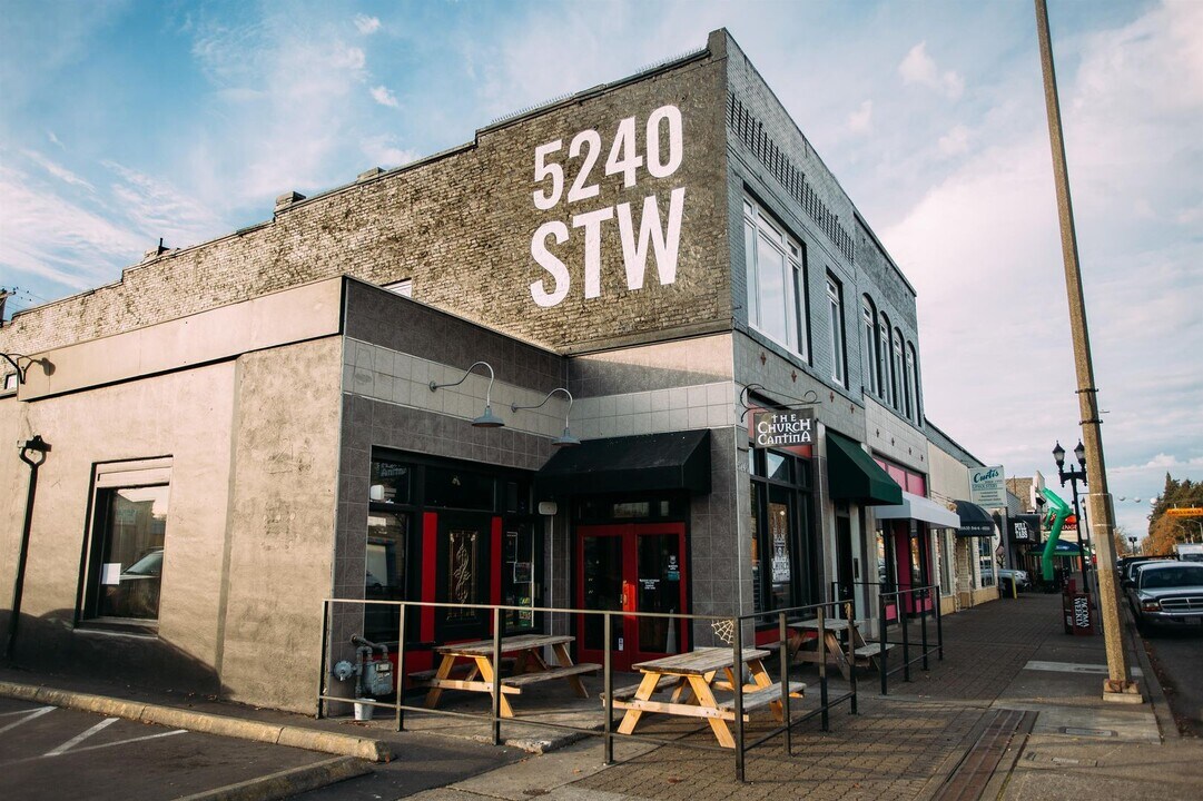 5240 S Tacoma Way in Tacoma, WA - Building Photo