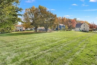 1001 Applegrove St NW in North Canton, OH - Building Photo - Building Photo