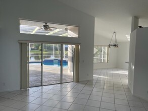 544 Cascade Falls Dr in Weston, FL - Building Photo - Building Photo