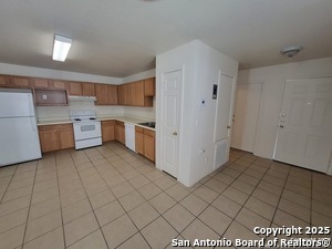 8024 Maverick Climb in San Antonio, TX - Building Photo - Building Photo