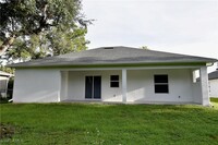 3744 28th Ave SE in Naples, FL - Building Photo - Building Photo