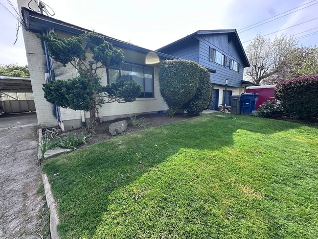 15509 Cottonwood Ln in Mount Vernon, WA - Building Photo - Building Photo
