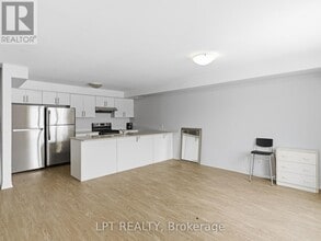 244 Penetanguishene Rd in Barrie, ON - Building Photo - Building Photo