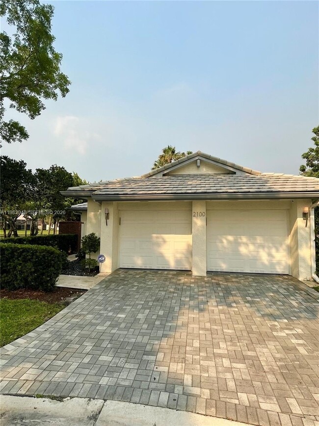 2100 Tallahassee in Weston, FL - Building Photo - Building Photo