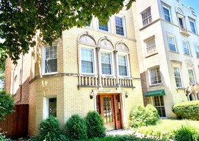 138 Custer Ave in Evanston, IL - Building Photo
