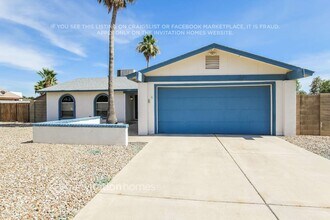 1319 W Topeka Dr in Phoenix, AZ - Foto de edificio - Building Photo