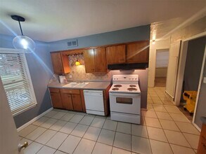 417 NW 84th St in Oklahoma City, OK - Building Photo - Building Photo
