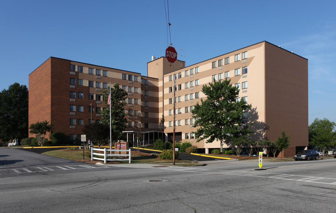 Covington Square Apartments in Covington, GA - Building Photo