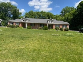 19110 Emerald Dr in Brookfield, WI - Building Photo