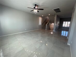 7052 Aspenwood Cellars Ct in Las Vegas, NV - Building Photo - Building Photo