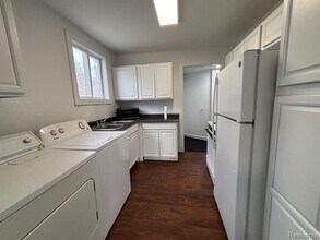 2145 Browning St in Ferndale, MI - Building Photo - Building Photo