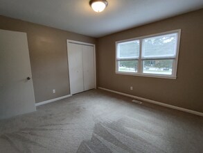 701 Smithdale Dr in Raleigh, NC - Building Photo - Building Photo