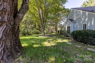 104 Llama Wy in Black Mountain, NC - Building Photo - Building Photo