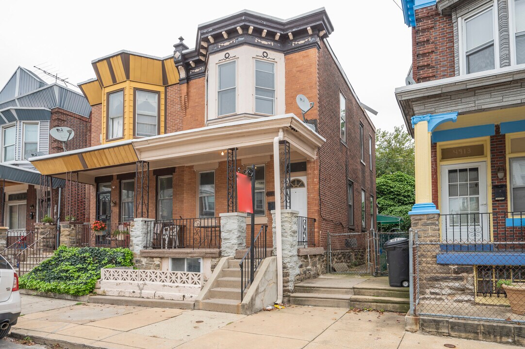 4915 N 11th St in Philadelphia, PA - Foto de edificio