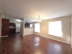 9 Ridgeway Dr in Conroe, TX - Building Photo - Building Photo