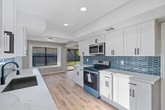 5811 Fair Forest Dr in Houston, TX - Building Photo - Building Photo