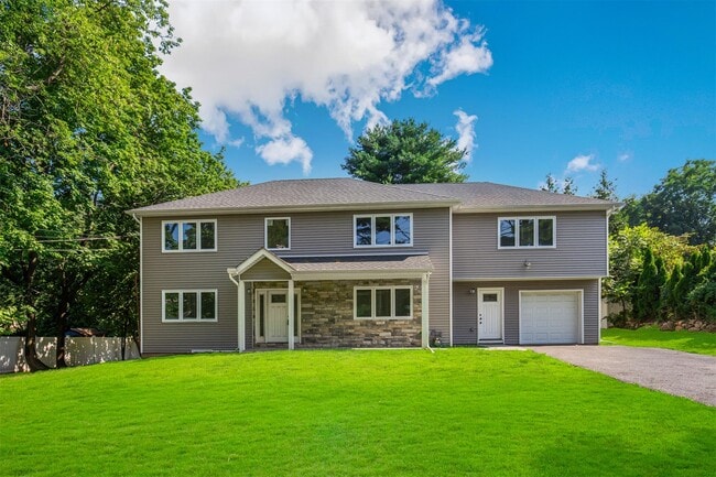 property at 250 Blauvelt Rd